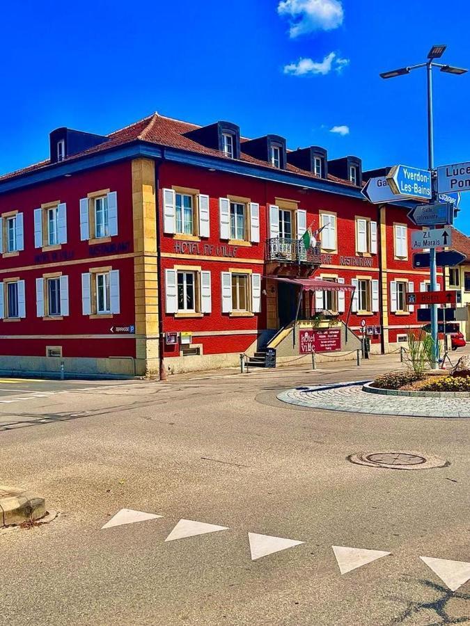Hotel De Ville D'伊沃南 外观 照片